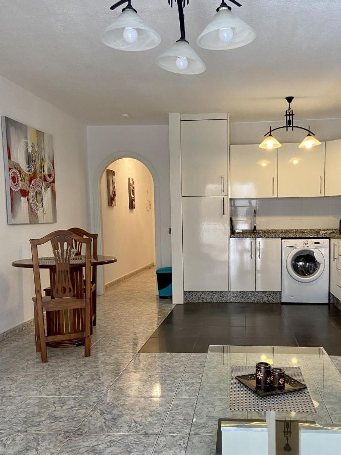 Victoria Court Modern 1 Bed Apartment Los Cristianos  Exterior photo