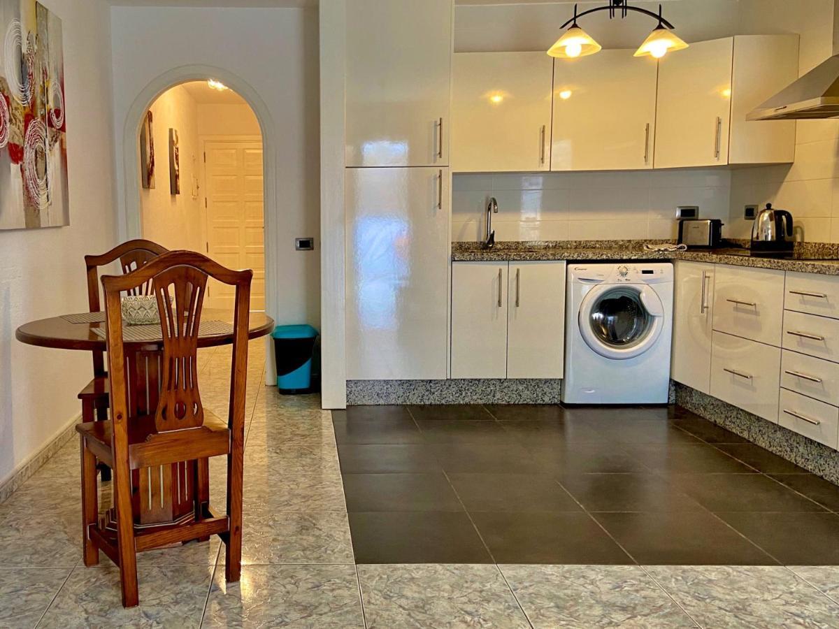 Victoria Court Modern 1 Bed Apartment Los Cristianos  Exterior photo