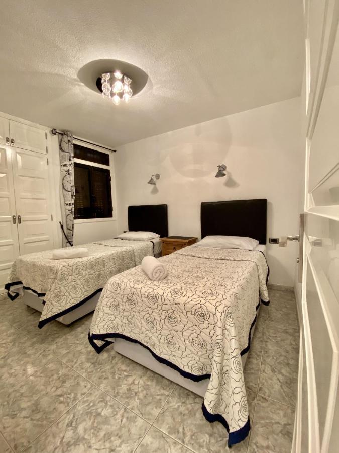 Victoria Court Modern 1 Bed Apartment Los Cristianos  Exterior photo